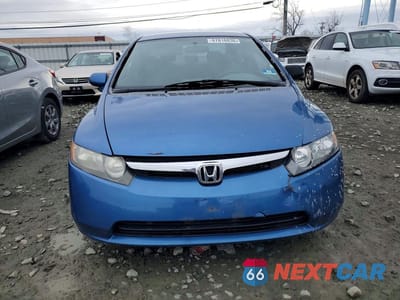 Piąte zdjęcie samochodu w środku: 2008 HONDA CIVIC LX VIN:1HGFA16548L069995 - miniatura