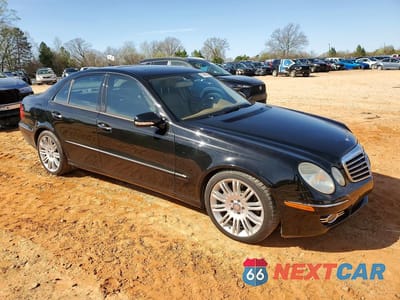 Czwarte zdjęcie samochodu z boku: 2008 MERCEDES-BENZ E 350 VIN:WDBUF56X48B252298 - miniatura