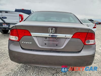 Zdjęcie 6 z 13 samochodu: 2009 HONDA CIVIC LX VIN:19XFA16539E048886 - miniatura