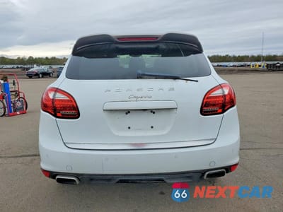 Zdjęcie 6 z 13 samochodu: 2014 PORSCHE CAYENNE VIN:WP1AA2A23ELA90598 - miniatura