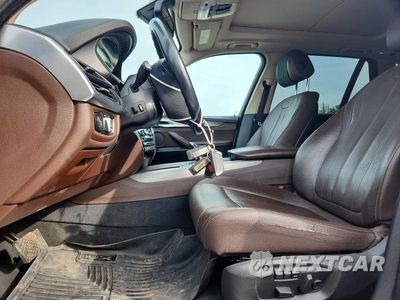 Zdjęcie 7 z 13 samochodu: 2016 BMW X5 XDR40E VIN:5UXKT0C54G0S77105 - miniatura