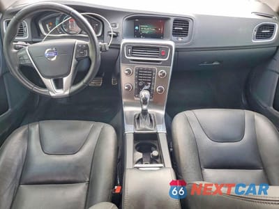 Zdjęcie 8 z 11 samochodu: 2016 VOLVO S60 PREMIER VIN:YV126MFK9G2410666 - miniatura