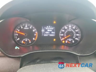 Zdjęcie 9 z 11 samochodu: 2018 KIA OPTIMA LX VIN:5XXGT4L31JG186439 - miniatura