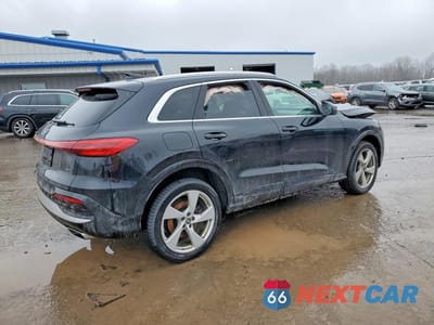 Trzecie zdjęcie samochodu z tyłu: 2025 AUDI Q5 PREMIUM PLUS VIN:WA12AAGU6S2014216 - miniatura