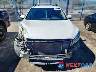 Piąte zdjęcie samochodu w środku: 2018 KIA SORENTO LX VIN:5XYPG4A31JG422977 - miniatura
