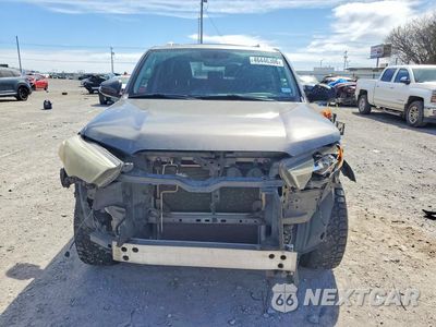 Piąte zdjęcie samochodu w środku: 2015 TOYOTA 4RUNNER SR5 VIN:JTEZU5JR6F5084340 - miniatura