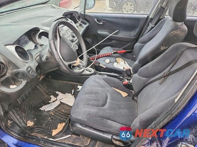 Zdjęcie 7 z 11 samochodu: 2010 HONDA FIT SPORT VIN:JHMGE8H48AS023312 - miniatura