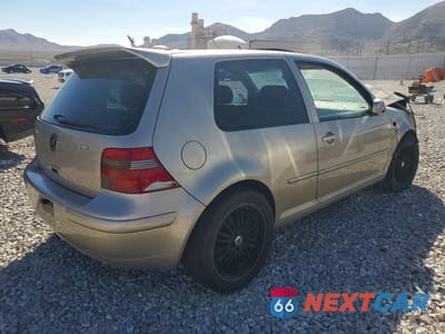 Trzecie zdjęcie samochodu z tyłu: 2001 VOLKSWAGEN GTI GLX VIN:WVWPG21J81W192375 - miniatura