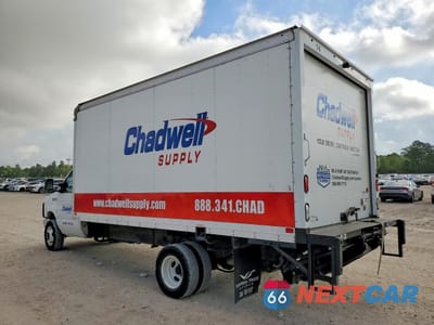 Drugie zdjęcie samochodu z przodu: 2022 FORD ECONOLINE E450 SUPER DUTY CUTAWAY VAN VIN:1FDXE4FNXNDC25144 - miniatura
