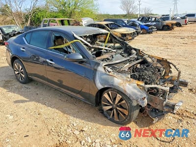 Czwarte zdjęcie samochodu z boku: 2019 NISSAN ALTIMA 2.5 SV VIN:1N4BL4DV1KC110365 - miniatura