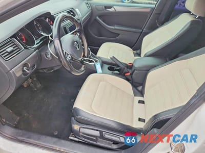 Zdjęcie 7 z 12 samochodu: 2016 VOLKSWAGEN JETTA SPORT VIN:3VWD17AJ0GM408940 - miniatura