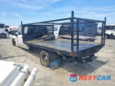 Drugie zdjęcie samochodu z przodu: 2023 CHEVROLET SILVERADO HD FLATBED TRUCK VIN:1GB3WRE79PF229987 - miniatura