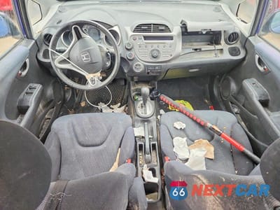 Zdjęcie 8 z 11 samochodu: 2010 HONDA FIT SPORT VIN:JHMGE8H48AS023312 - miniatura