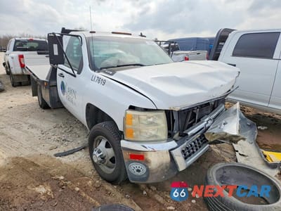 2008 CHEVROLET SILVERADO FLATBED TRUCK 1GBJC34K58E204899 - główne zdjęcie licytacji z USA - miniatura