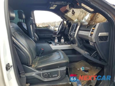 Zdjęcie 7 z 12 samochodu: 2017 FORD F350 SUPER DUTY VIN:1FT8W3DT6HEE24868 - miniatura