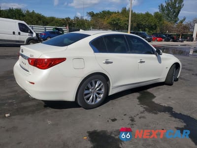 Trzecie zdjęcie samochodu z tyłu: 2016 INFINITI Q50 3.0T PREMIUM VIN:JN1EV7AP8GM303786 - miniatura