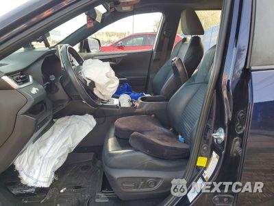 Zdjęcie 7 z 14 samochodu: 2020 TOYOTA RAV4 XSE HV VIN:JTMEWRFV2LV045323 - miniatura