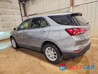 Drugie zdjęcie samochodu z przodu: 2023 CHEVROLET EQUINOX LS VIN:3GNAXSEG1PL100338 - miniatura