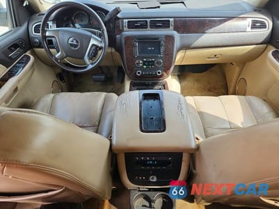 Zdjęcie 8 z 13 samochodu: 2007 GMC YUKON XL DENALI VIN:1GKFK66847J193153 - miniatura