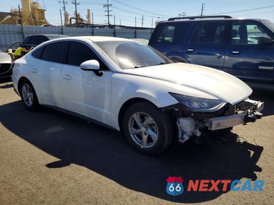 Czwarte zdjęcie samochodu z boku: 2023 HYUNDAI SONATA SE VIN:KMHL24JA5PA275658 - miniatura