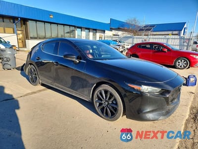 Czwarte zdjęcie samochodu z boku: 2021 MAZDA 3 PREMIUM VIN:JM1BPBML5M1348932 - miniatura