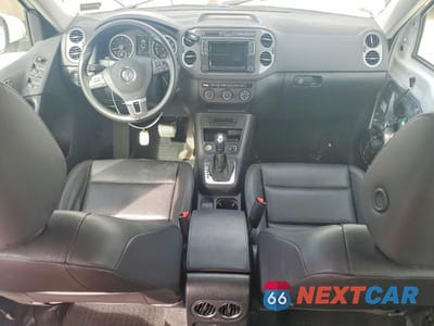 Zdjęcie 8 z 13 samochodu: 2017 VOLKSWAGEN TIGUAN S VIN:WVGBV7AX7HK041817 - miniatura