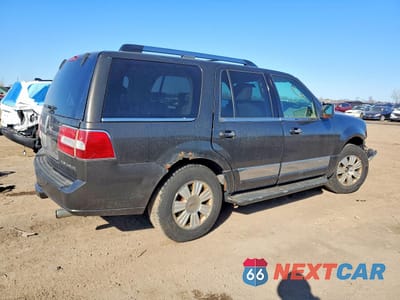 Trzecie zdjęcie samochodu z tyłu: 2008 LINCOLN TOWNHOUSE NAVIGATOR VIN:5LMFU28588LJ21355 - miniatura