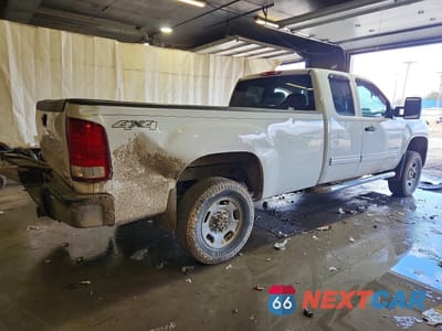 Trzecie zdjęcie samochodu z tyłu: 2011 GMC SIERRA K2500 SLE VIN:1GT220CG7BZ241287 - miniatura
