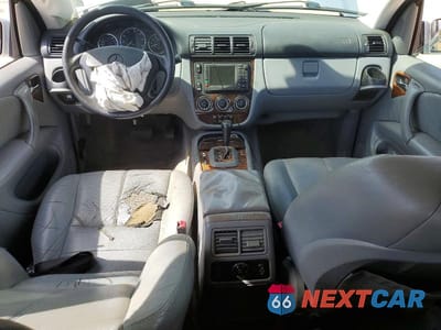 Zdjęcie 8 z 13 samochodu: 2005 MERCEDES-BENZ ML 350 VIN:4JGAB57E75A566926 - miniatura
