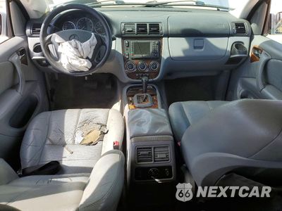 Zdjęcie 8 z 14 samochodu: 2005 MERCEDES-BENZ ML 350 VIN:4JGAB57E75A566926 - miniatura