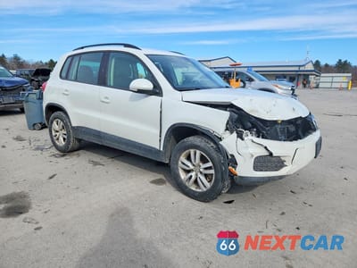Czwarte zdjęcie samochodu z boku: 2016 VOLKSWAGEN TIGUAN S VIN:WVGBV7AXXGW523933 - miniatura