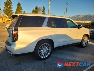 Trzecie zdjęcie samochodu z tyłu: 2022 CADILLAC ESCALADE PREMIUM LUXURY VIN:1GYS4CKL1NR206527 - miniatura