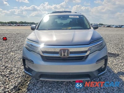 Piąte zdjęcie samochodu w środku: 2019 HONDA PILOT TOURING VIN:5FNYF5H62KB010802 - miniatura