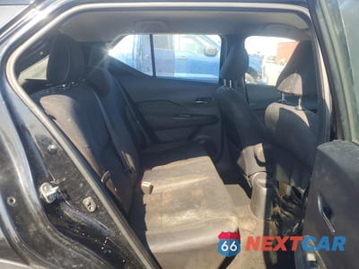 Zdjęcie 10 z 12 samochodu: 2018 NISSAN KICKS SV VIN:3N1CP5CU4JL543721 - miniatura