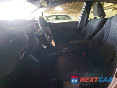 Zdjęcie 7 z 12 samochodu: 2017 TOYOTA PRIUS THREE VIN:JTDKARFU7H3538094 - miniatura