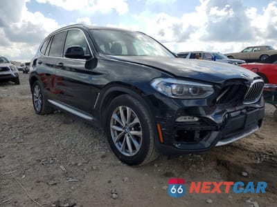 Czwarte zdjęcie samochodu z boku: 2019 BMW X3 SDRIVE30I VIN:5UXTR7C51KLF26322 - miniatura