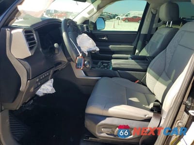 Zdjęcie 7 z 12 samochodu: 2024 TOYOTA TUNDRA SR5 VIN:5TFLA5DB3RX217856 - miniatura