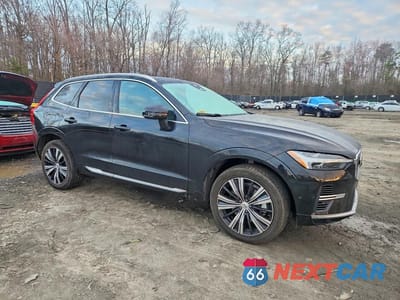 Czwarte zdjęcie samochodu z boku: 2023 VOLVO XC60 PLUS VIN:YV4H60DN4P1306904 - miniatura