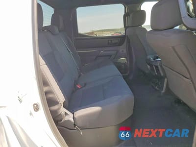 Zdjęcie 10 z 12 samochodu: 2025 TOYOTA TUNDRA SR VIN:5TFKB5DB9SX252254 - miniatura