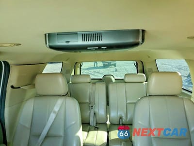 Zdjęcie 10 z 13 samochodu: 2012 CHEVROLET SUBURBAN C1500 LT VIN:1GNSCJE09CR291250 - miniatura