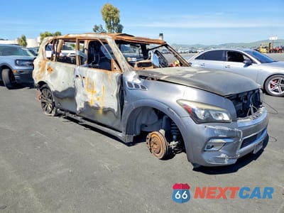 Czwarte zdjęcie samochodu z boku: 2015 INFINITI QX80 BASE VIN:JN8AZ2NF9F9572230 - miniatura