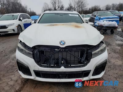 Piąte zdjęcie samochodu w środku: 2022 BMW 750 XI VIN:WBA7U2C01NCH00982 - miniatura
