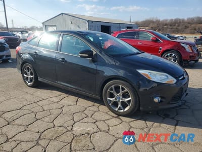 Czwarte zdjęcie samochodu z boku: 2013 FORD FOCUS SE VIN:1FADP3F26DL194437 - miniatura