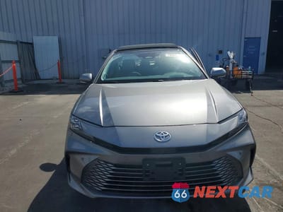 Piąte zdjęcie samochodu w środku: 2025 TOYOTA CAMRY XLE VIN:4T1DAACK2SU639389 - miniatura