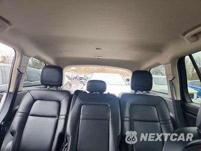 Zdjęcie 10 z 14 samochodu: 2023 LINCOLN AVIATOR VIN:5LM5J6XC3PGL12362 - miniatura