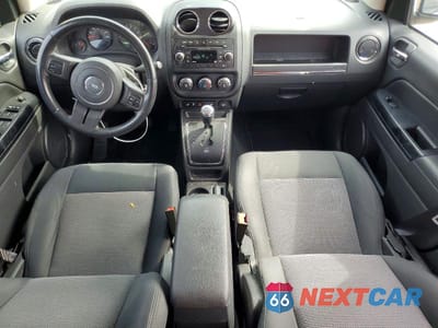 Zdjęcie 8 z 12 samochodu: 2012 JEEP COMPASS LATITUDE VIN:1C4NJCEB5CD602484 - miniatura