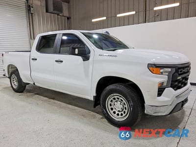 Czwarte zdjęcie samochodu z boku: 2023 CHEVROLET SILVERADO K1500 VIN:3GCUDAEDXPG133894 - miniatura