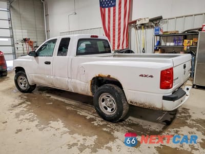 Drugie zdjęcie samochodu z przodu: 2011 DODGE DAKOTA ST VIN:1D7RW2BK0BS626533 - miniatura