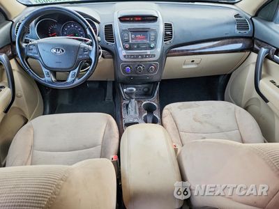 Zdjęcie 8 z 12 samochodu: 2014 KIA SORENTO LX VIN:5XYKTCA61EG450956 - miniatura