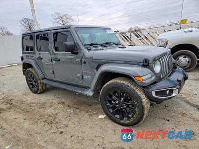 Czwarte zdjęcie samochodu z boku: 2023 JEEP WRANGLER SAHARA 4XE VIN:1C4JJXP60PW699061 - miniatura